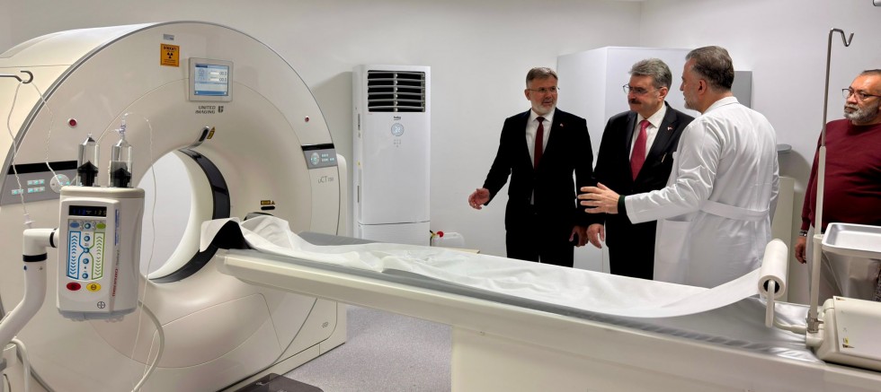 MİLLETVEKİLİ ERDEM'DEN DEVLET HASTANESİNE BAYRAM ZİYARETİ