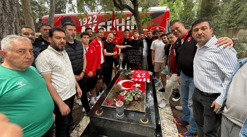 ŞAMPİYONLUK KUPASI İLK OLARAK FIRAT YILMAZ ÇAKIROĞLU’NA GÖTÜRÜLDÜ