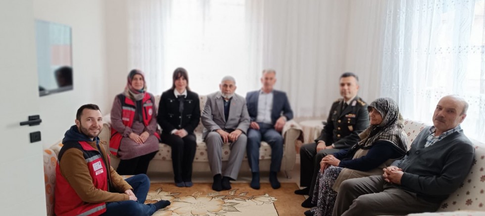 ŞEHİT ÖZDEN ÇINAR’IN AİLESİ, ŞEHADET YIL DÖNÜMÜNDE UNUTULMADI