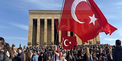 10 KASIM'DA ANITKABİR'E ZİYARETÇİ AKINI 