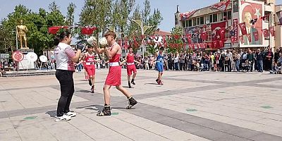 19 MAYIS NEŞE VE ÇOŞKUYLA KUTLANDI