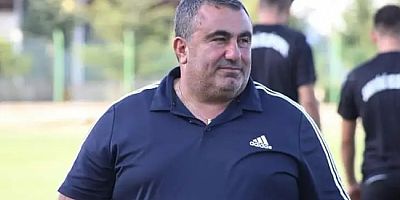 1922 AKŞEHİRSPOR’DA TEKNİK DİREKTÖR AYRILIĞI: NİYAZİ KART İLE YOLLAR AYRILDI