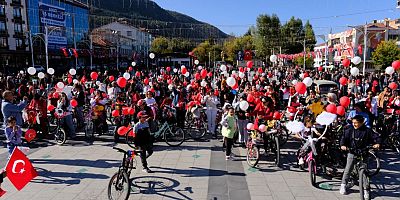 AKŞEHİR BELEDİYESİNİN CUMHURİYET BAYRAMI ETKİNLİKLERİ YOĞUN İLGİ GÖRDÜ 