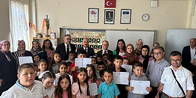 AKŞEHİR'DE 17 BİN ÖĞRENCİ KARNE SEVİNCİ YAŞADI 