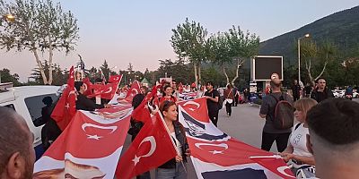 AKŞEHİR’DE 19 MAYIS COŞKUSU: ATA’YA SAYGI YÜRÜYÜŞÜ VE TÜRKÜ AKBAYRAM’DAN DUYGUSAL KONSER