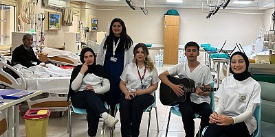 AKŞEHİR’DE HASTALARA MÜZİKLİ MORAL DESTEĞİ