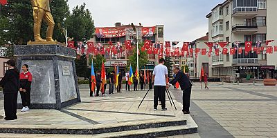 AKŞEHİR’DE İLKÖĞRETİM HAFTASI ETKİNLİKLERİ ÇELENK SUNUMUYLA BAŞLADI