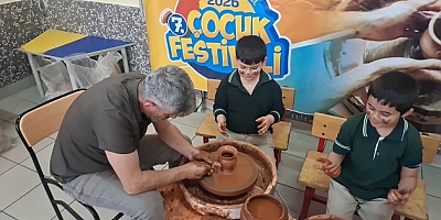 AKŞEHİR’DE MİNİK ELLER TOPRAKLA BULUŞTU: ÇÖMLEK FESTİVALİNE YOĞUN İLGİ