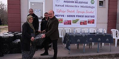 AKŞEHİR’DE ÜRETİCİYE BÜYÜK DESTEK: 126 BİN ÇİLEK FİDESİ TOPRAKLA BULUŞUYOR!