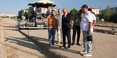 AKŞEHİR’DE YOL ÇALIŞMALARI HIZ KESMİYOR