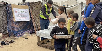 AKŞEHİR’DEN GAZZE’YE KARDEŞLİK SOFRASI: 1000 KİŞİLİK HEDEF 4 BİN 432 KİŞİYE ULAŞTI