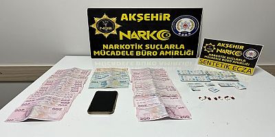 AKŞEHİR EMNİYETİNDEN UYUŞTURUCU OPERASYONU: 45 ADET HAP VE 21 BİN LİRA ELE GEÇİRİLDİ