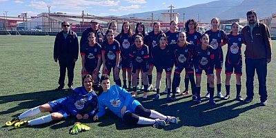 AKŞEHİR GENÇLERBİRLİĞİ U17 KIZLAR SON MAÇTA GALİBİYETİ KAÇIRDI