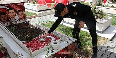 AKŞEHİR İLÇE EMNİYET MÜDÜRLÜĞÜ’NDEN ŞEHİTLİK ZİYARETİ