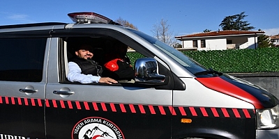 AKŞEHİRLİ İŞ İNSANI ALİ KAYA’DAN YAREN ARAMA KURTARMA’YA TAM DONANIMLI ARAÇ BAĞIŞI