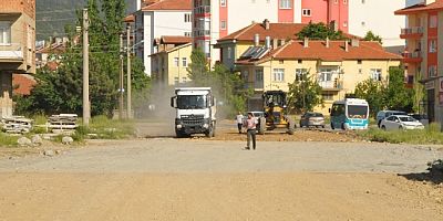 ASFALTI AT, YOLU KAP — BAŞKASININ HİZMETİNE ‘KONUVERMEK’ KOLAY!