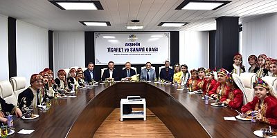 ATATÜRK ORTAOKULU HALK OYUNLARI EKİBİNİN BAŞARISI AKŞEHİR TİCARET VE SANAYİ ODASINCA ÖDÜLLENDİRİLDİ.