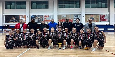 BAHÇELİEVLER ORTAOKULU KIZ BASKETBOL TAKIMI KONYA ŞAMPİYONU 