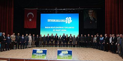 BAŞKAN ADAYI KAHRAMAN YATIRIMLARLA DOLU 10 YIL VE EMEKLİLER KONAĞI AÇILIŞ TÖRENİNDE. 