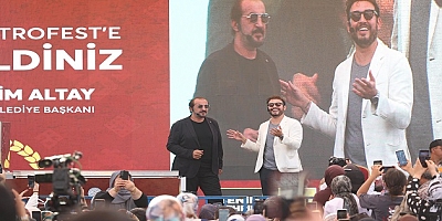 BAŞKAN ALTAY GASTROFEST’E KATILAN YÜZ BİNLERCE MİSAFİRE, ŞEFLERE VE ESNAFA TEŞEKKÜR ETTİ