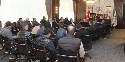 BAŞKAN MEŞE BELEDİYE PERSONELİYLE BAYRAMLAŞTI 