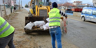 BELEDİYE EKİPLERİ SAHADA; KÜL ALIMLARI BAŞLADI