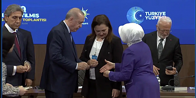 BURCU KÖKSAL'IN ROZETİNİ CUMHURBAŞKANI ERDOĞAN TAKTI 