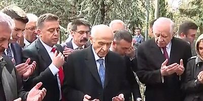 DEVLET BAHÇELİ TÜRKEŞ'İN MEZARINI ZİYARET ETTİ 