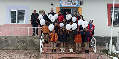 DOĞANHİSAR BELEDİYESİ VE KIZILAY'DAN  ÇOCUKLARA ANLAMLI DESTEK