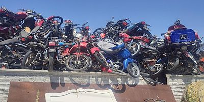 EMNİYET MOTOSİKLET DENETİMLERİNE DEVAM EDİYOR 