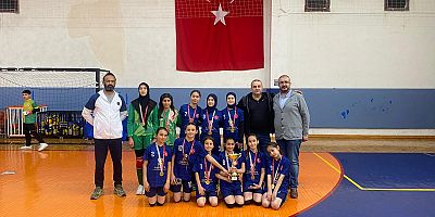 ENGİLİ HASAN DOĞAN ORTAOKULU’NDAN BÜYÜK BAŞARI: İL ŞAMPİYONU OLDULAR!