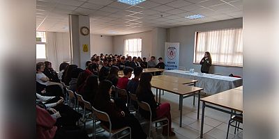 FARMAKOMETRİST DR. KIR HACI SIDDIKA BAYSAL FEN LİSESİ’NDE ÖĞRENCİLERLE BULUŞTU 