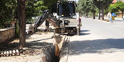 ILGIN’DA ELEKTRİK TELLERİ YER ALTINA ALINIYOR