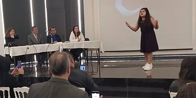 İSTİKLAL MARŞINI GÜZEL OKUMA YARIŞMASI DÜZENLENDİ 