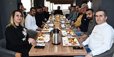 KOÇYAZILILAR YARDIMLAŞMA VE DAYANIŞMA DERNEĞİ BASINLA KAHVALTIDA BİR ARAYA GELDİ