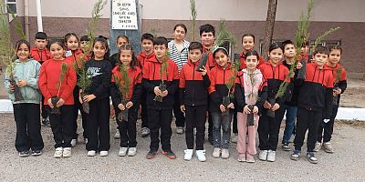 MİLLİ AĞAÇLANDIRMA GÜNÜ ETKİNLİĞİNDE FİDANLAR TOPRAKLA BULUŞTU