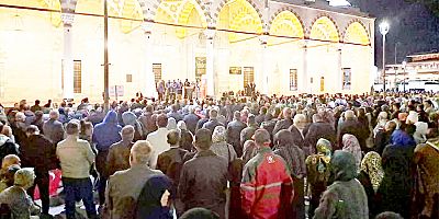 MÜFTÜ MÜJDECİ’NİN KAFİLE BAŞKANI OLDUĞU HAC KAFİLESİ YOLA ÇIKTI