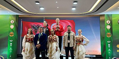 NASREDDİN HOCA MTAL BEDEN EĞİTİMİ ÖĞRETMENİ NURAY GÜNGÖR, HALTERDE BALKAN ŞAMPİYONU OLDU