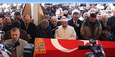 ÖĞRENCİSİ TARAFIRDAN ÖLDÜRÜLEN FATMA NUR ÖĞRETMEN, SON YOLCULUĞUNA UĞURLANDI