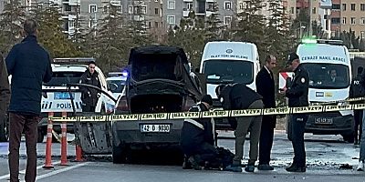 OTOMOBİLDE PATLAMA; 3 AYLIK MUSTAFA İLE TEYZESİ ÖLDÜ, ANNE- BABA YARALI