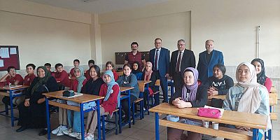 ŞEHİT ANNESİNDEN DUYGUSAL ZİYARET: OĞLUNUN ADINI TAŞIYAN OKULU GÖZYAŞLARIYLA GEZDİ