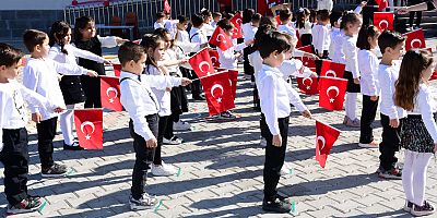 ŞEHİT AYKUT KAZAR ANAOKULU’NDA CUMHURİYET COŞKUSU