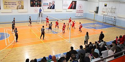 ŞİPİTİN ÇIKSIN ŞENLİĞİ VOLEYBOL HEYECANI SONA ERDİ