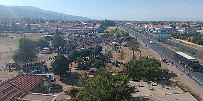 TÜRK YILDIZLARI GÖSTERİSİNDE “KALABALIK” ALGISI