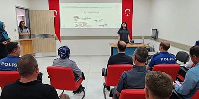 TUZLUKÇU 'DA MUHTARLARA YÖNELİK İLKYARDIM EĞİTİMİ DÜZENLENDİ 