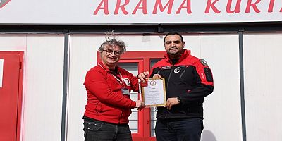 YAREN ARAMA KURTARMA BAŞKANI ABDULLAH YAĞCI’YA KIZILAY’DAN ALTIN MADALYA