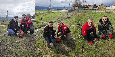 YAREN ARAMA KURTARMA’DAN ORMAN HAFTASI’NDA FİDAN DİKİMİ 