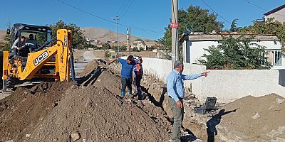 YUNAK BELEDİYE BAŞKANI SUBHAN GÜNALTAY SAHADA , YUNAK’IN ALT YAPISINA GÜÇLÜ DOKUNUŞ