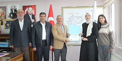 YUNAK BELEDİYE BAŞKANI SUBHAN GÜNALTAY , TÜRKİYE BİRİNCİ YAĞMUR ZÜLFİKAR'I MAKAMINDA AĞIRLADI