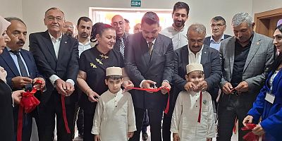 YUNAK HEM'DEN MUHTEŞEM SERGİ